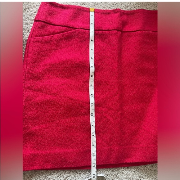 Loft - Pink Pencil Skirt - Size 8 - Picture 2 of 8